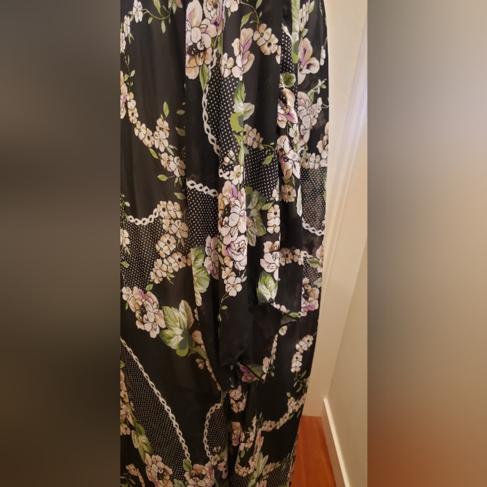 Lillian Floral Kimono with Black and Purple Design - Picture 7 of 12